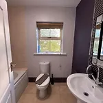 Unique 3bedrooms Near & Airport * Dublin