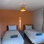 Unique 3bedrooms Near & Airport 펜션 더블린