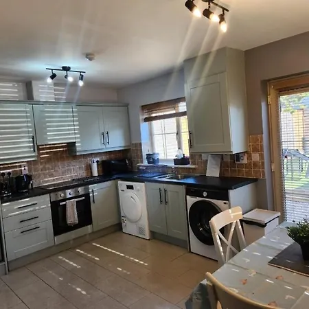 Unique 3bedrooms Near & Airport Nyaraló Dublin