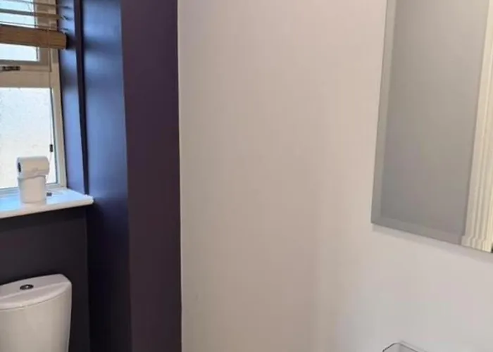 Unique 3bedrooms Near & Airport *