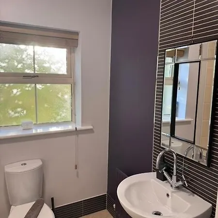 Unique 3bedrooms Near & Airport *